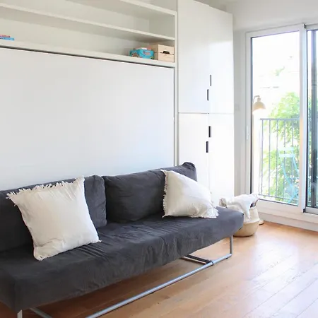 Charming 23 M With Balcony - Sacre Coeur Apartment Paris